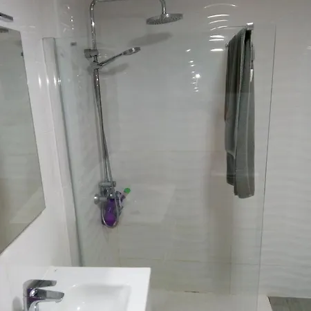 Estudio Con Piscina
